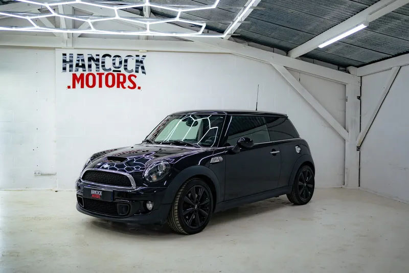 Mini Cooper S R56 Noir — livré par Hancock Motors